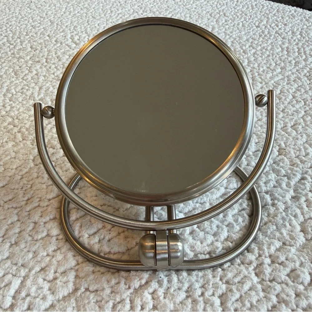 Vintage Folding Travel Mirror – Unique 3-Panel Stand Design